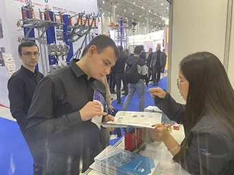Kechang Electric předvádí suché-typ a olej-ponořené transformátory na výstavě...